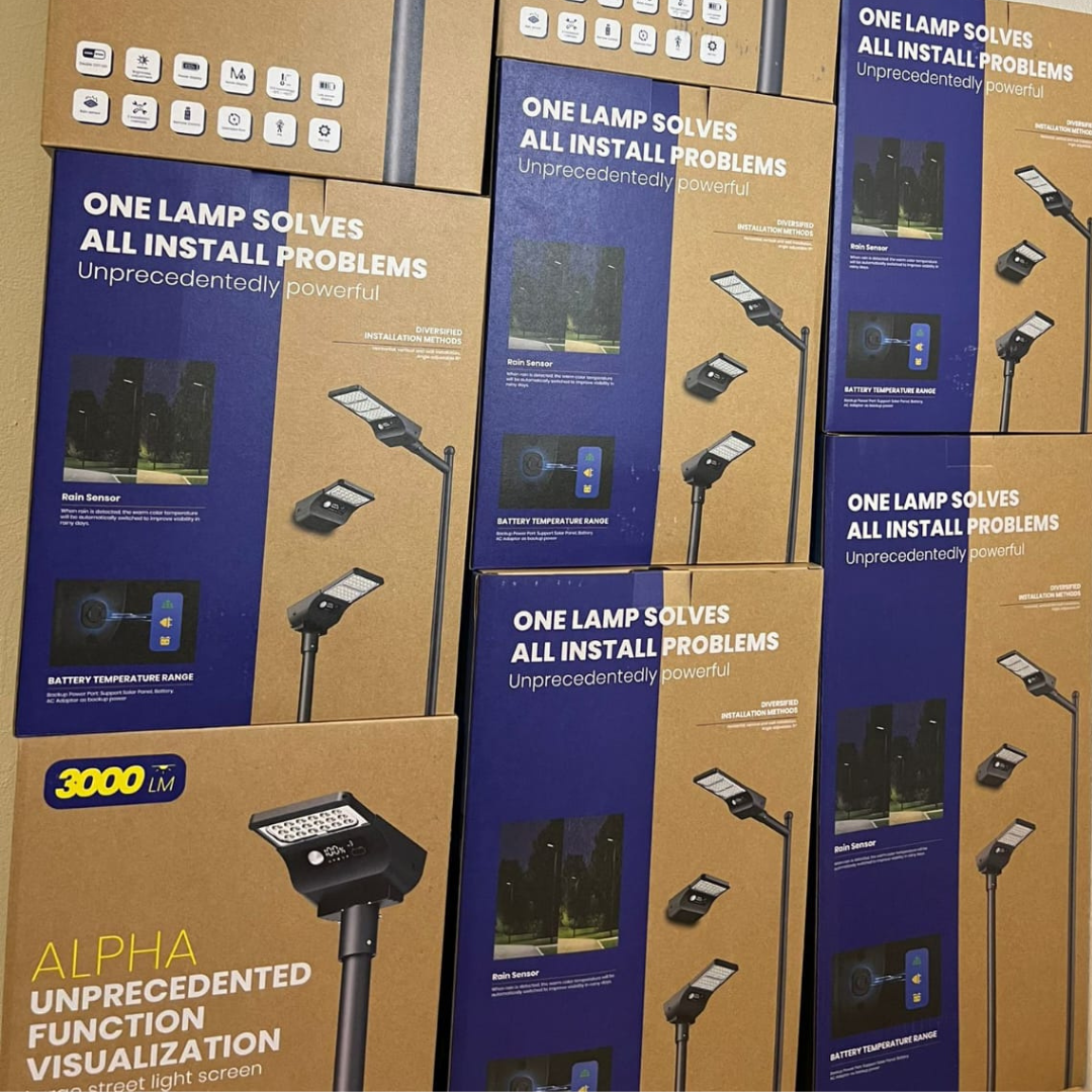 Farola Solar LED Serie STAX 3000lm 230lm/W CCT Regulable PIR IP65