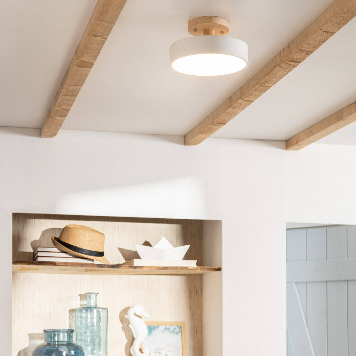 Lámpara de techo EIRA LED 12W blanca de madera y aluminio con CCT seleccionable, vista 3