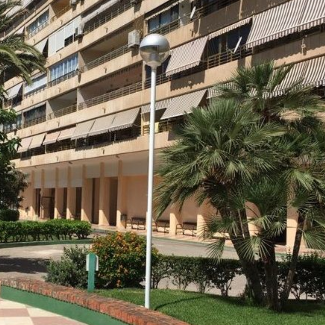 Columna funcional cilindrica 2,5M acero galvanizado Ø60mm