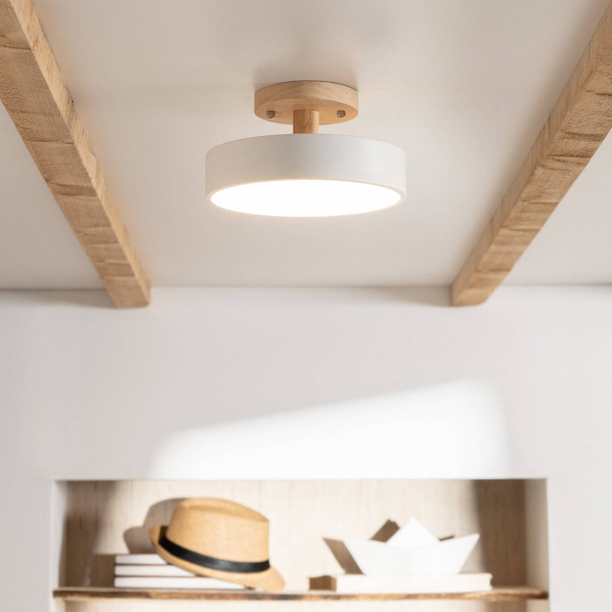 Lámpara de techo EIRA LED 12W blanca de madera y aluminio con CCT seleccionable, vista 2